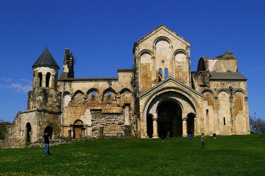 cathedrale_de_bagrati_et_monastere_de_ghelati-4f4bb
