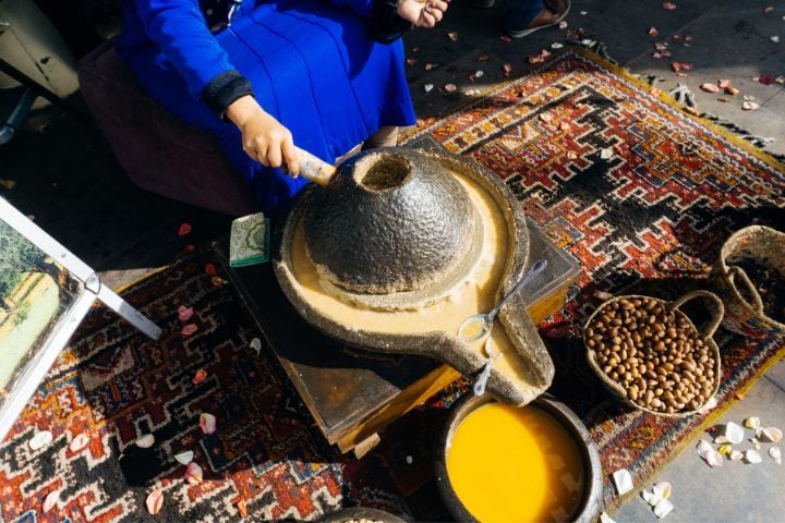 Fabrication de l'huile d'argan au Maroc