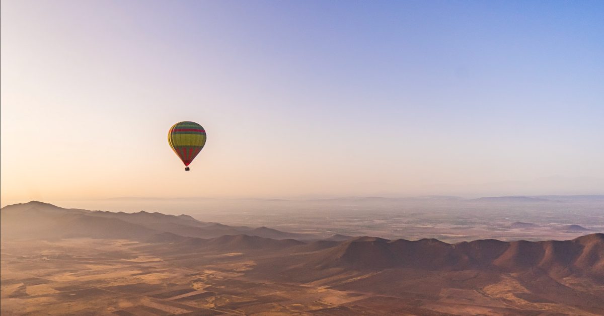 Montgolfière au dessus du Maroc